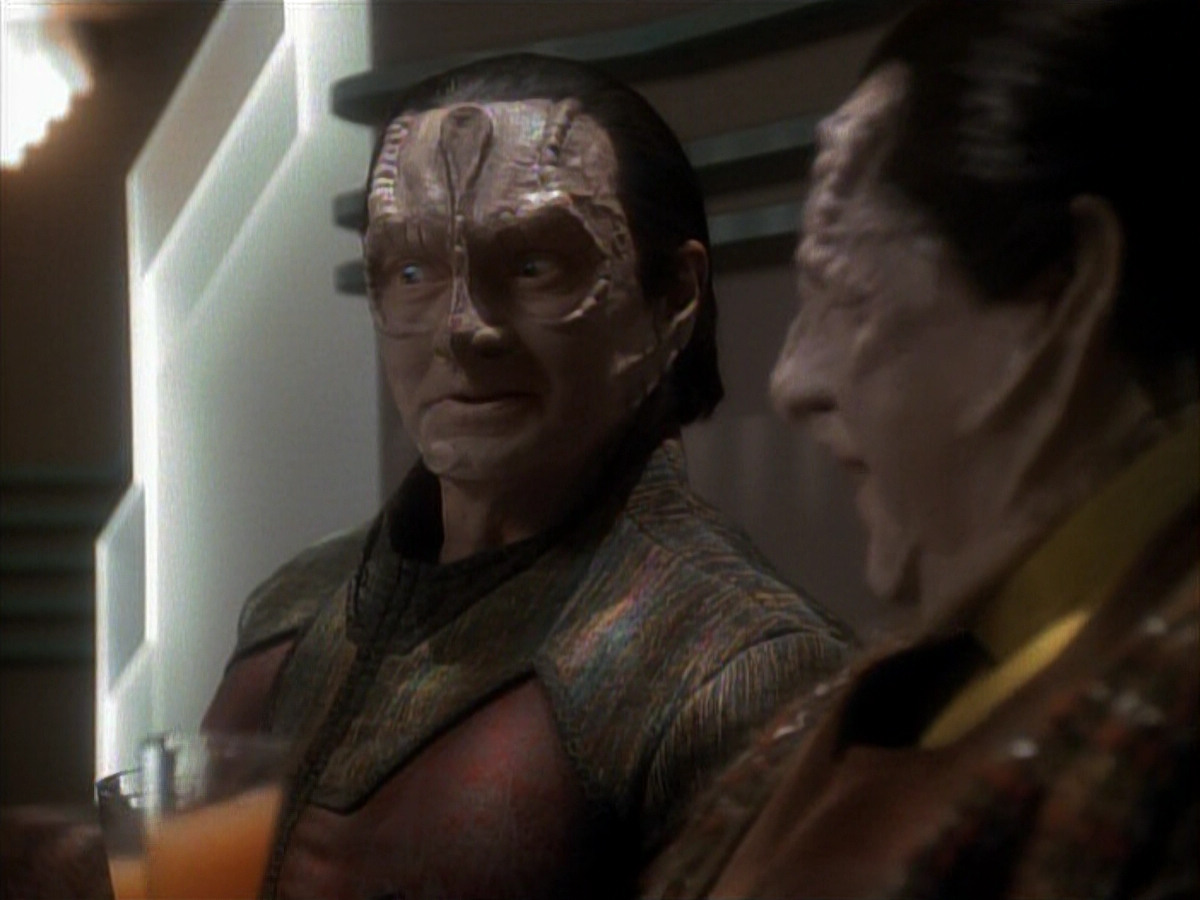 extant_StarTrek_DS9_3x21-TheDieIsCast_00642.jpg