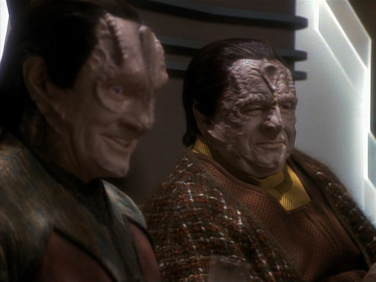 extant_StarTrek_DS9_3x21-TheDieIsCast_00662.jpg