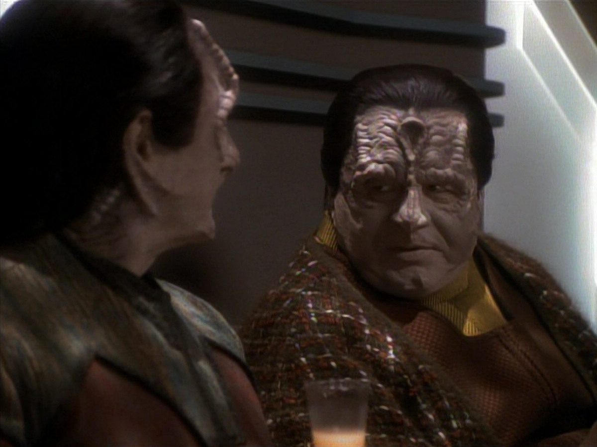 extant_StarTrek_DS9_3x21-TheDieIsCast_00669.jpg