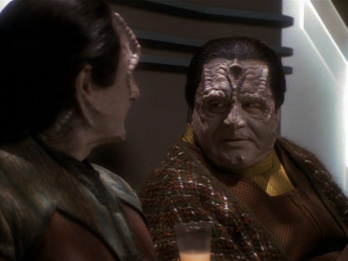 extant_StarTrek_DS9_3x21-TheDieIsCast_00671.jpg