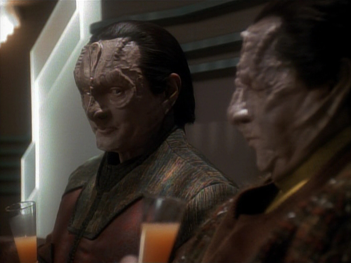 extant_StarTrek_DS9_3x21-TheDieIsCast_00695.jpg