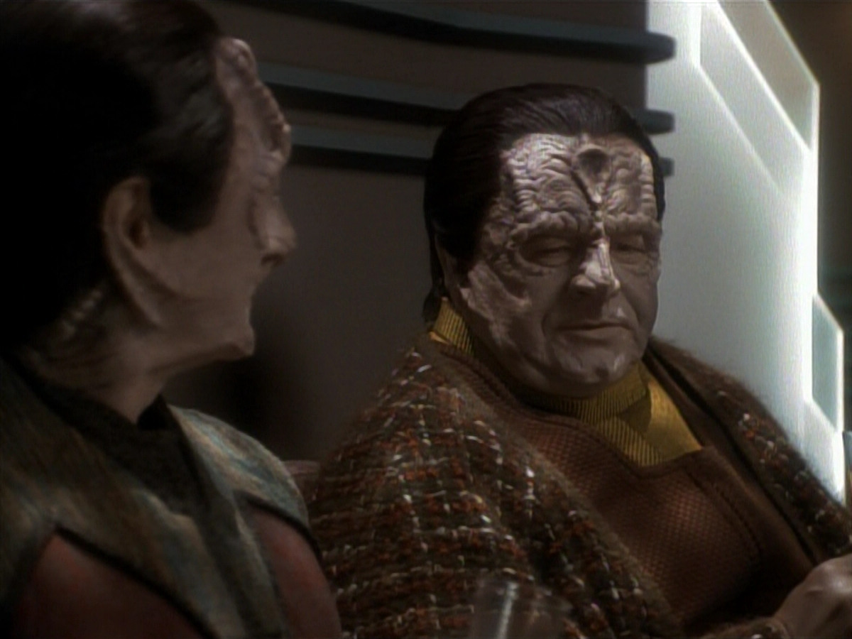 extant_StarTrek_DS9_3x21-TheDieIsCast_00704.jpg