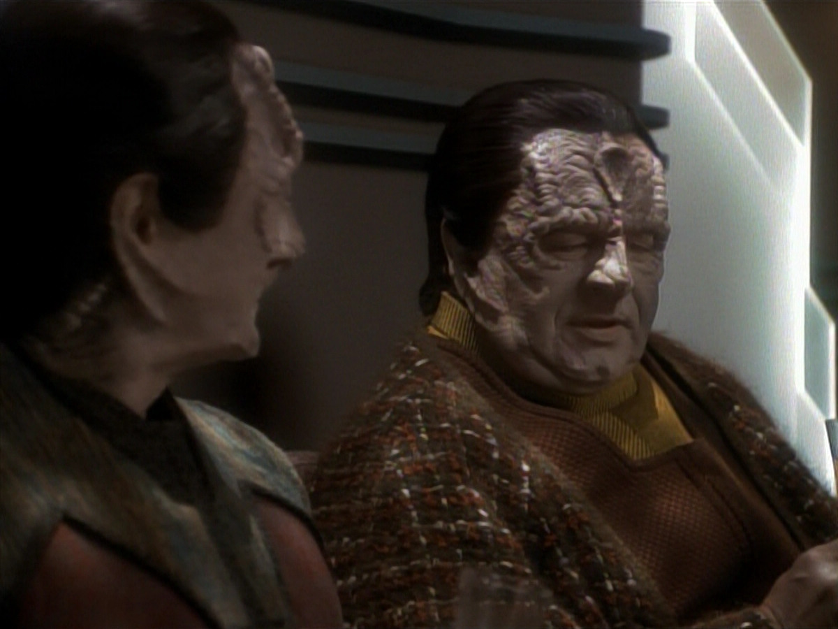 extant_StarTrek_DS9_3x21-TheDieIsCast_00707.jpg