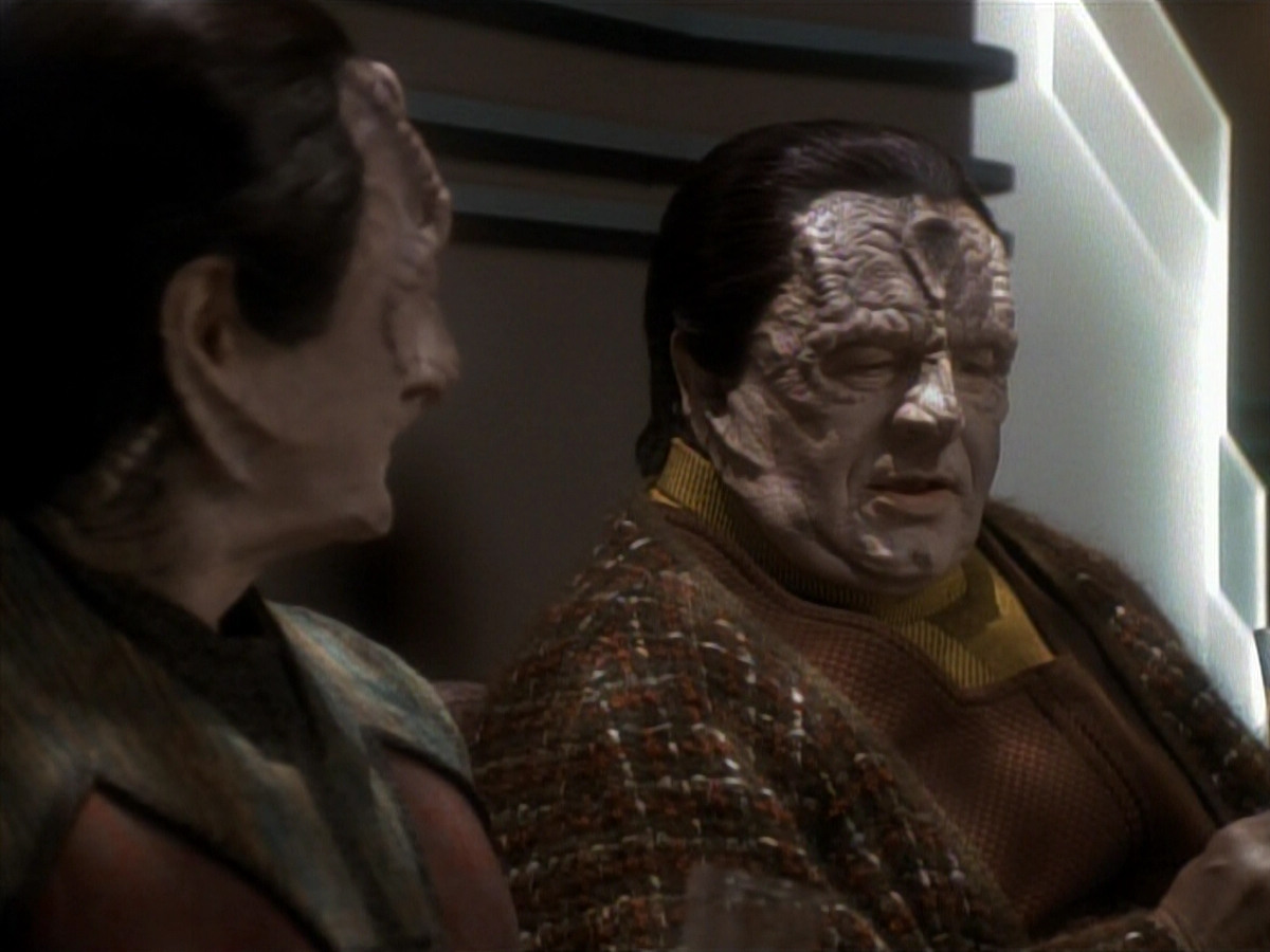 extant_StarTrek_DS9_3x21-TheDieIsCast_00708.jpg