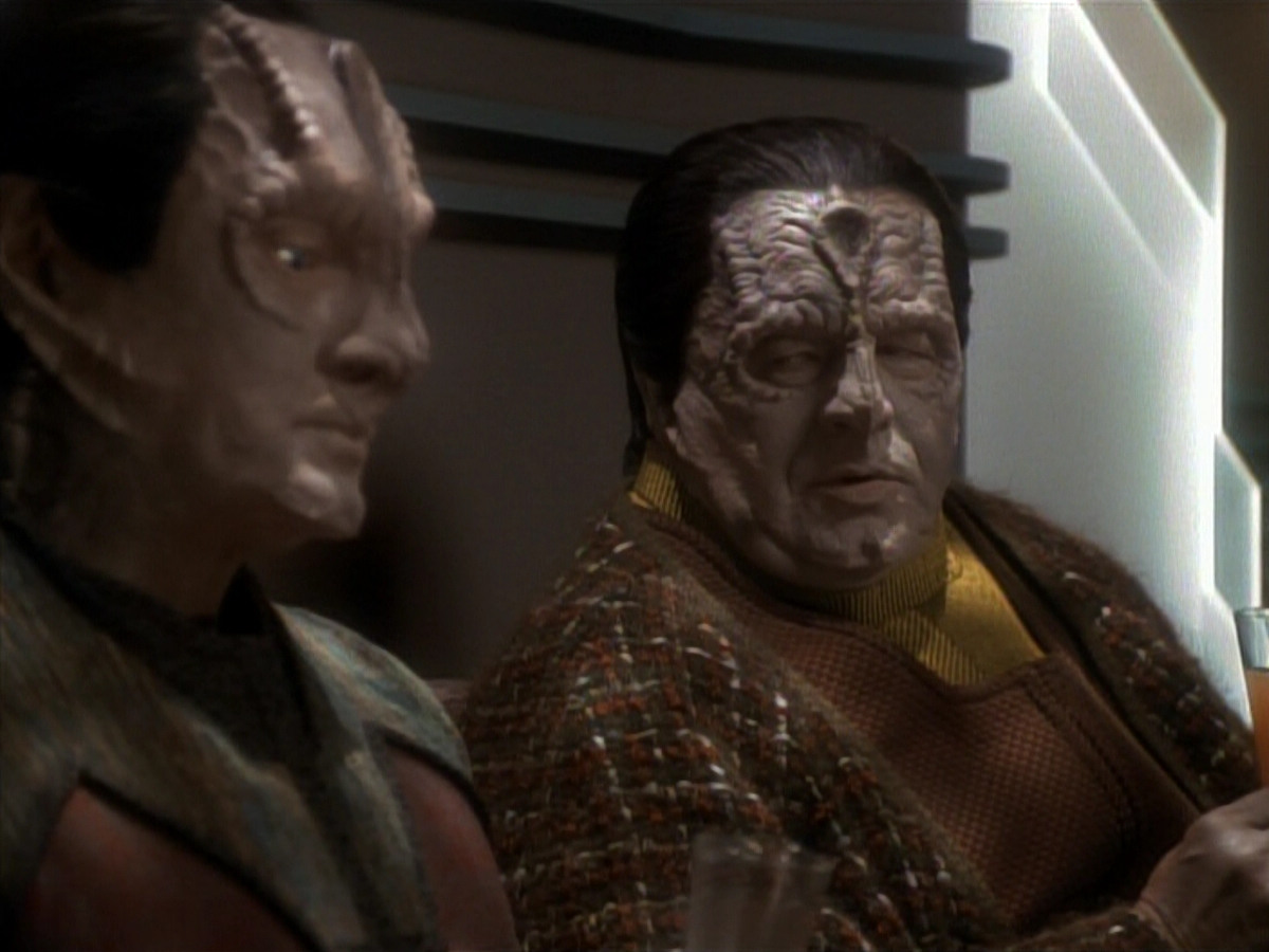 extant_StarTrek_DS9_3x21-TheDieIsCast_00713.jpg