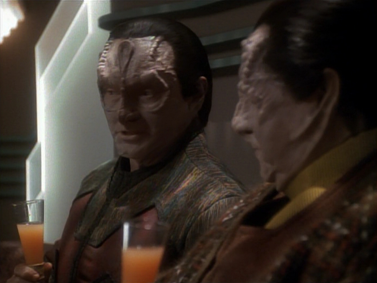 extant_StarTrek_DS9_3x21-TheDieIsCast_00753.jpg