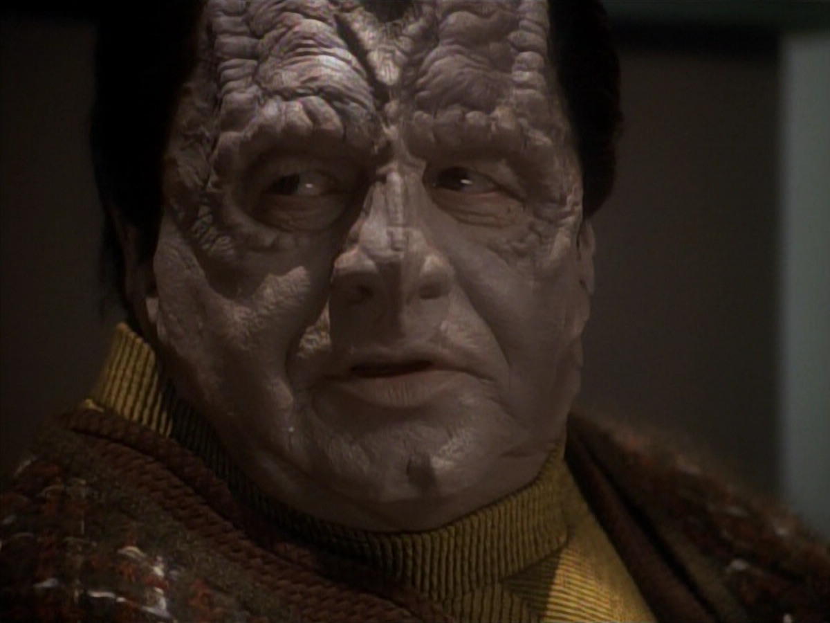 extant_StarTrek_DS9_3x21-TheDieIsCast_00771.jpg