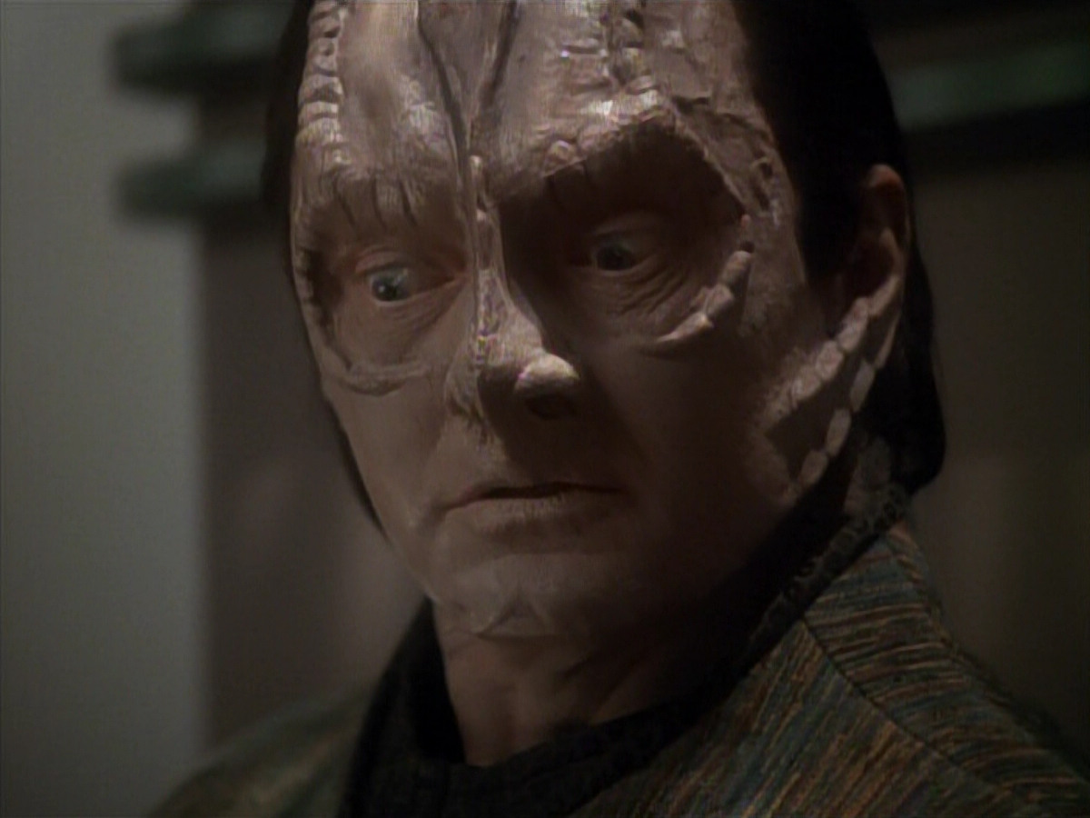extant_StarTrek_DS9_3x21-TheDieIsCast_00775.jpg