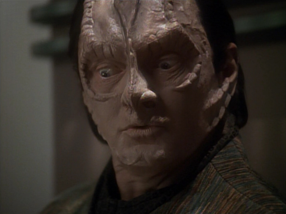 extant_StarTrek_DS9_3x21-TheDieIsCast_00776.jpg