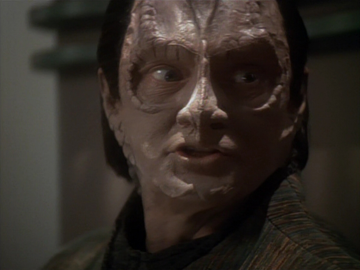 extant_StarTrek_DS9_3x21-TheDieIsCast_00782.jpg