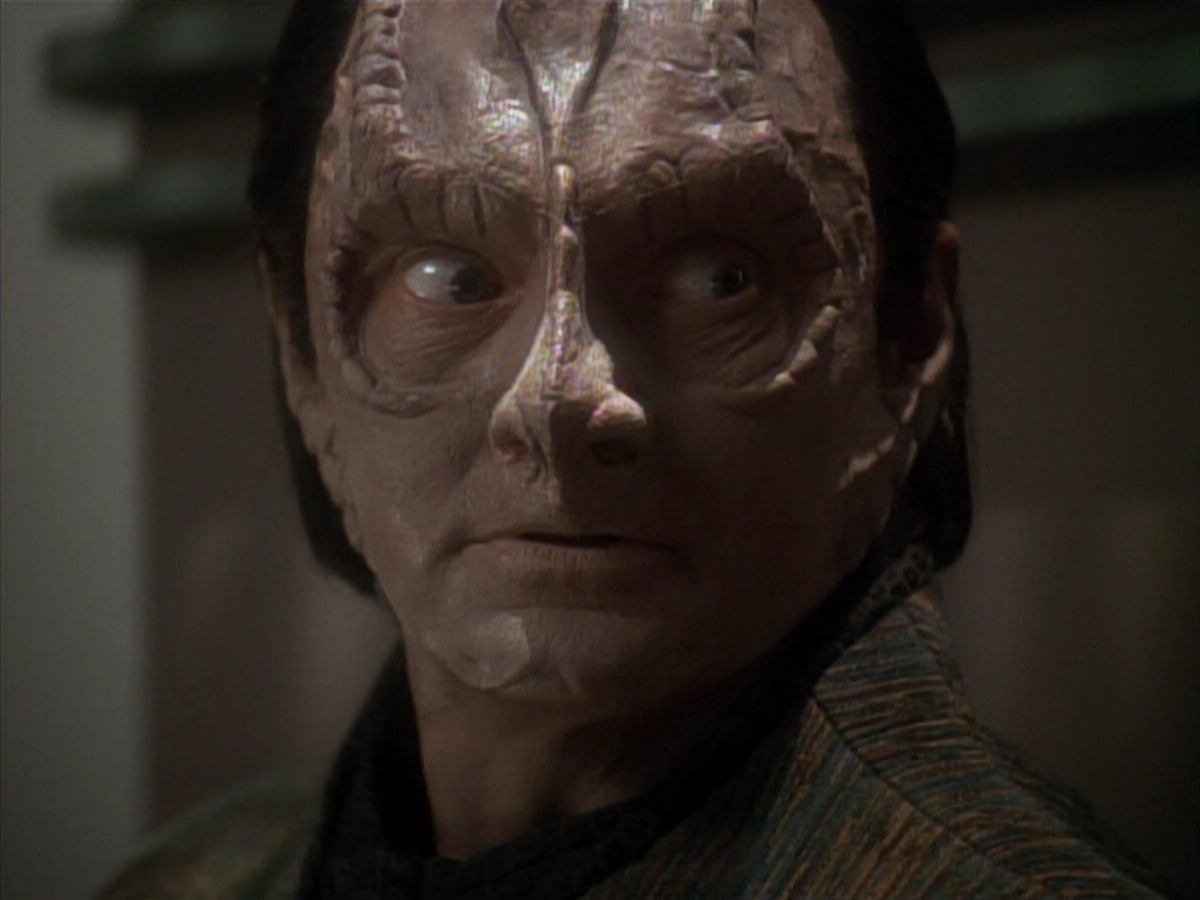 extant_StarTrek_DS9_3x21-TheDieIsCast_00787.jpg