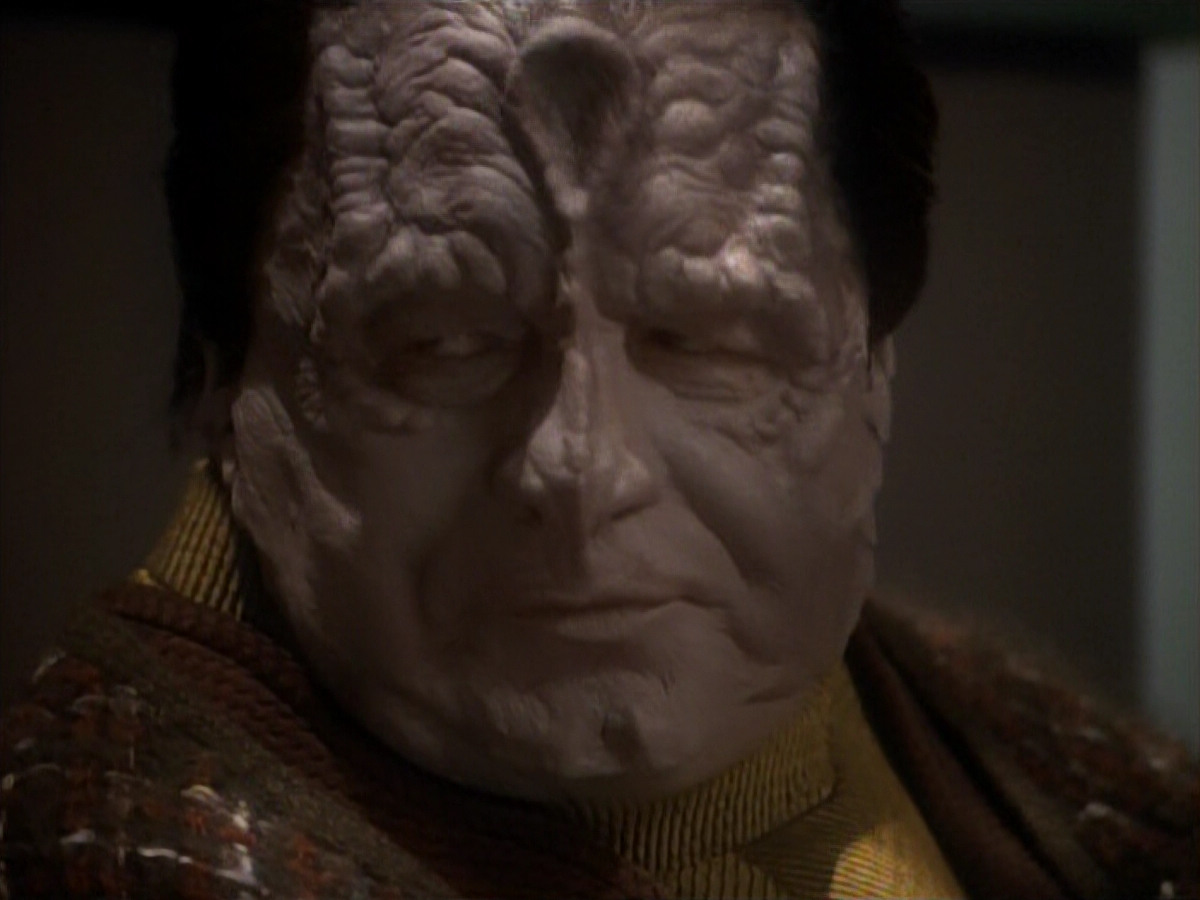 extant_StarTrek_DS9_3x21-TheDieIsCast_00802.jpg
