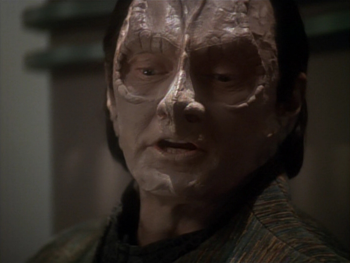 extant_StarTrek_DS9_3x21-TheDieIsCast_00809.jpg