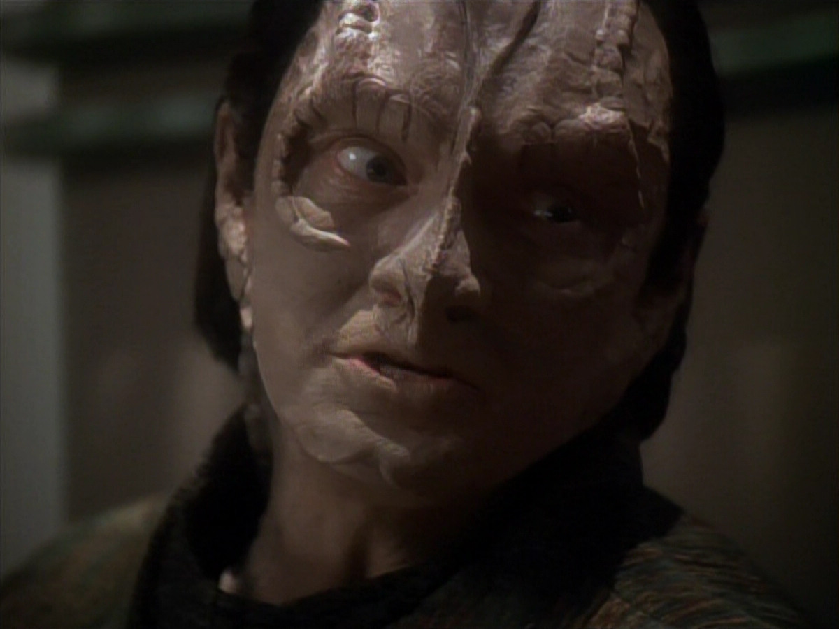 extant_StarTrek_DS9_3x21-TheDieIsCast_00813.jpg