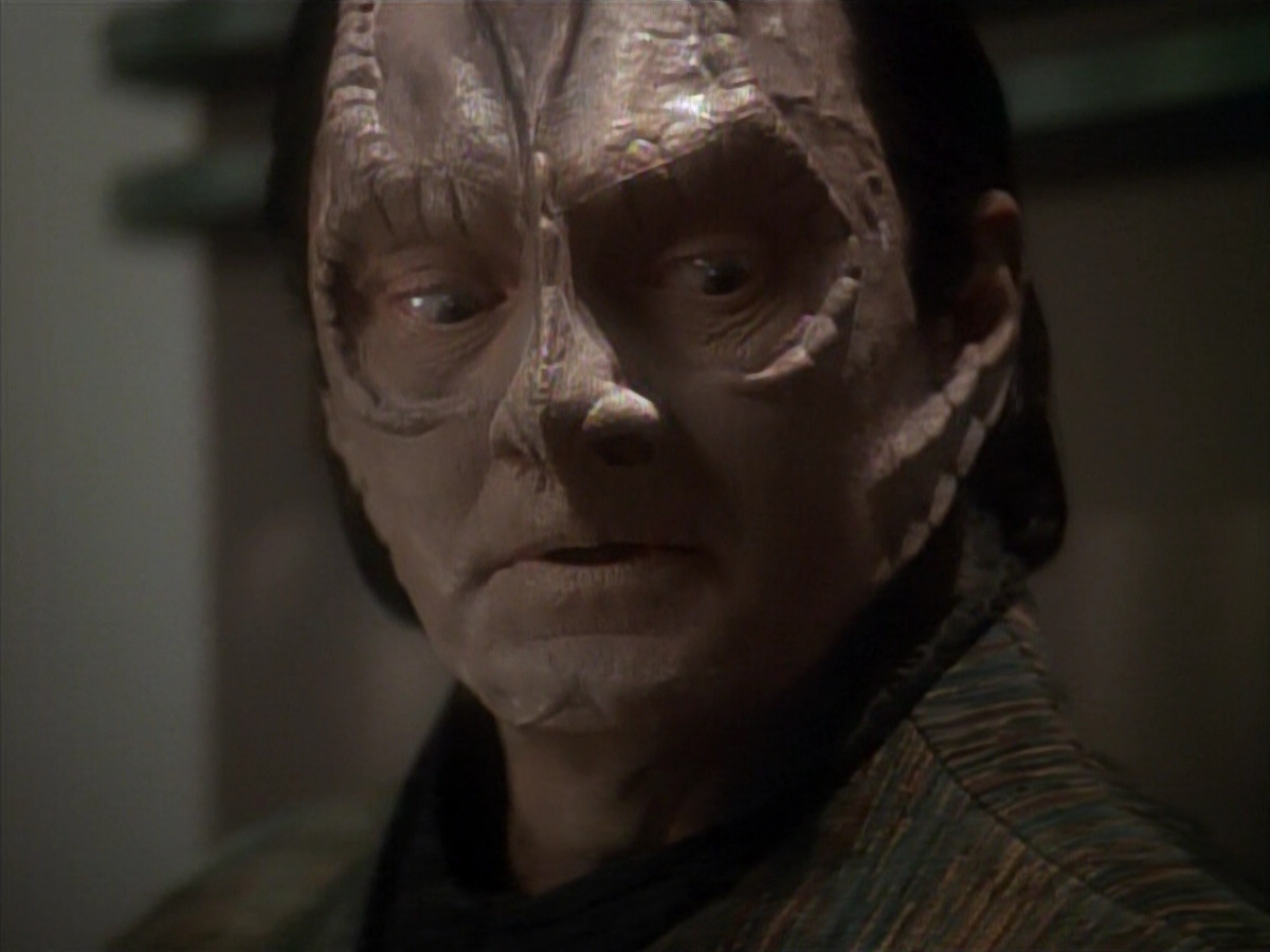 extant_StarTrek_DS9_3x21-TheDieIsCast_00847.jpg