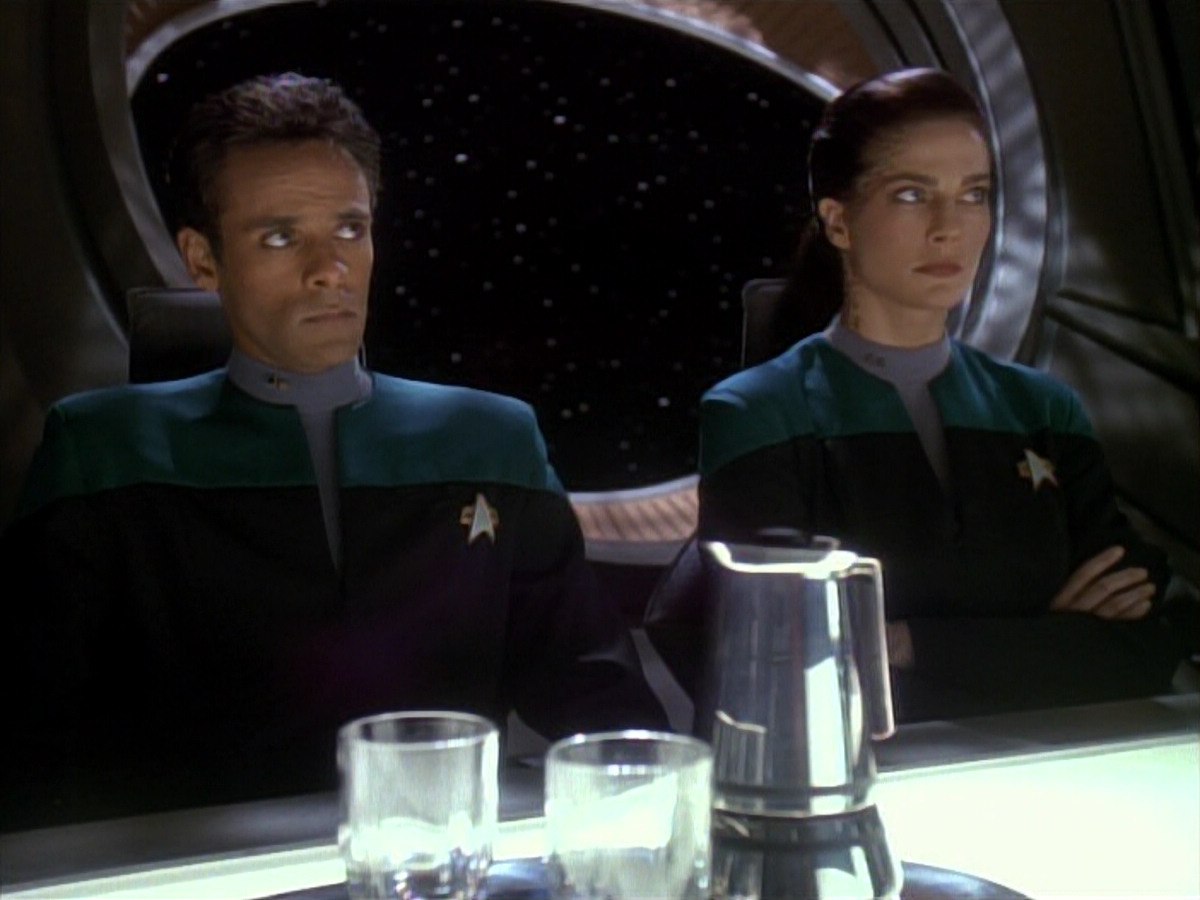 extant_StarTrek_DS9_3x21-TheDieIsCast_01462.jpg