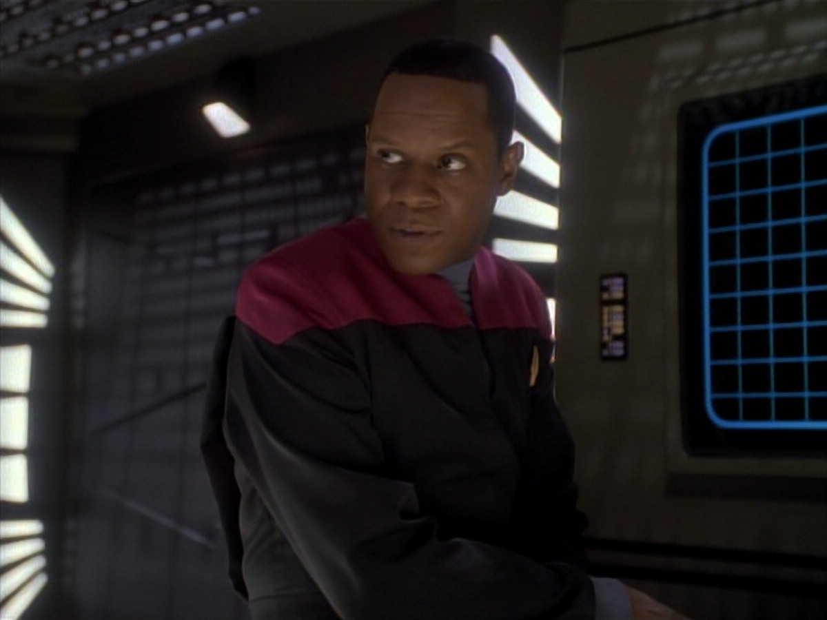 extant_StarTrek_DS9_3x21-TheDieIsCast_01495.jpg