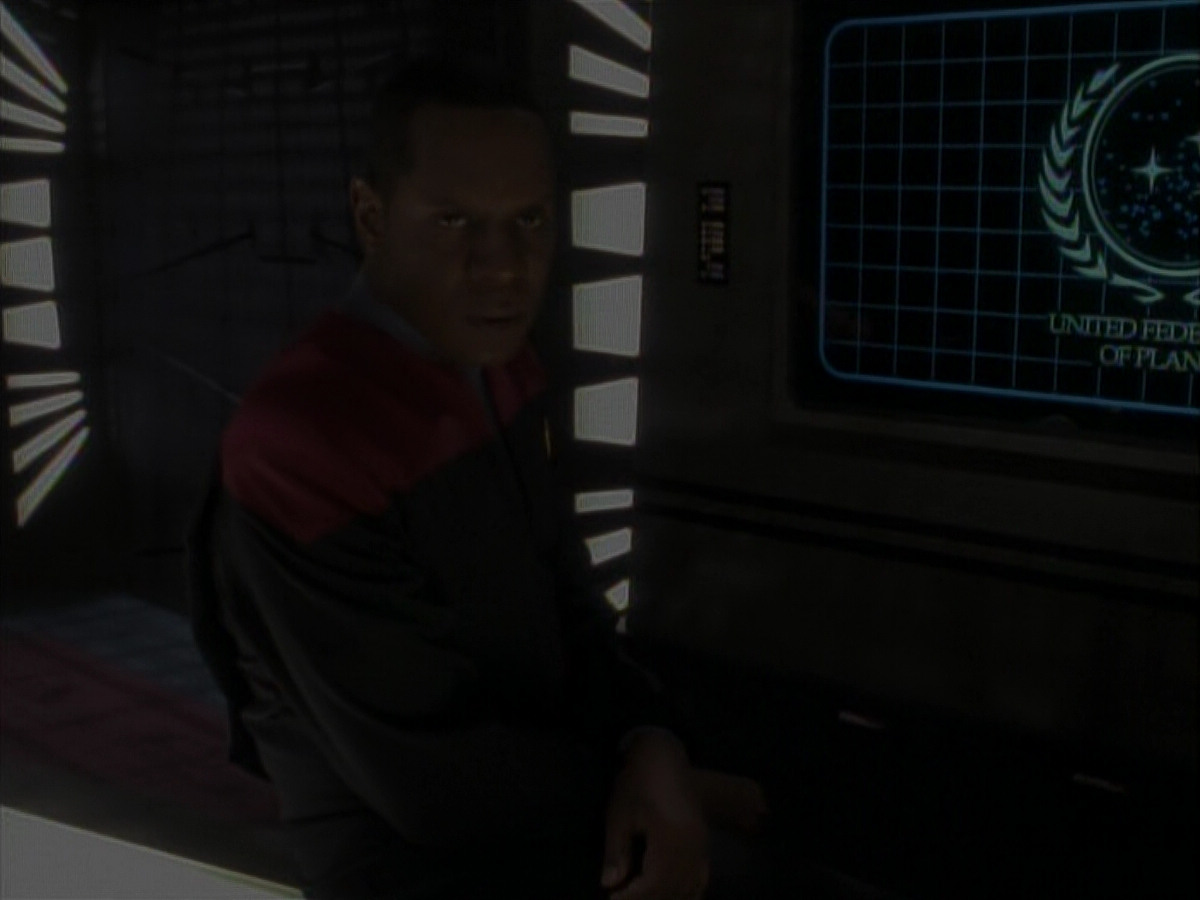 extant_StarTrek_DS9_3x21-TheDieIsCast_01514.jpg