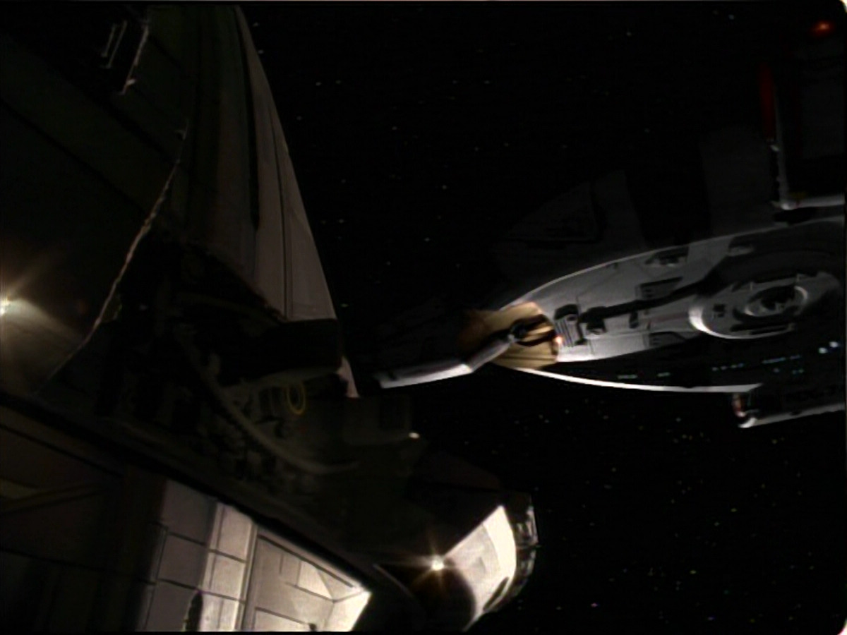 extant_StarTrek_DS9_3x21-TheDieIsCast_01595.jpg