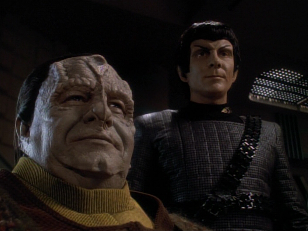 extant_StarTrek_DS9_3x21-TheDieIsCast_02704.jpg