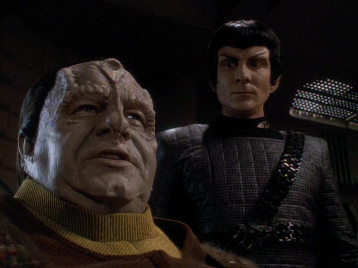 extant_StarTrek_DS9_3x21-TheDieIsCast_02711.jpg