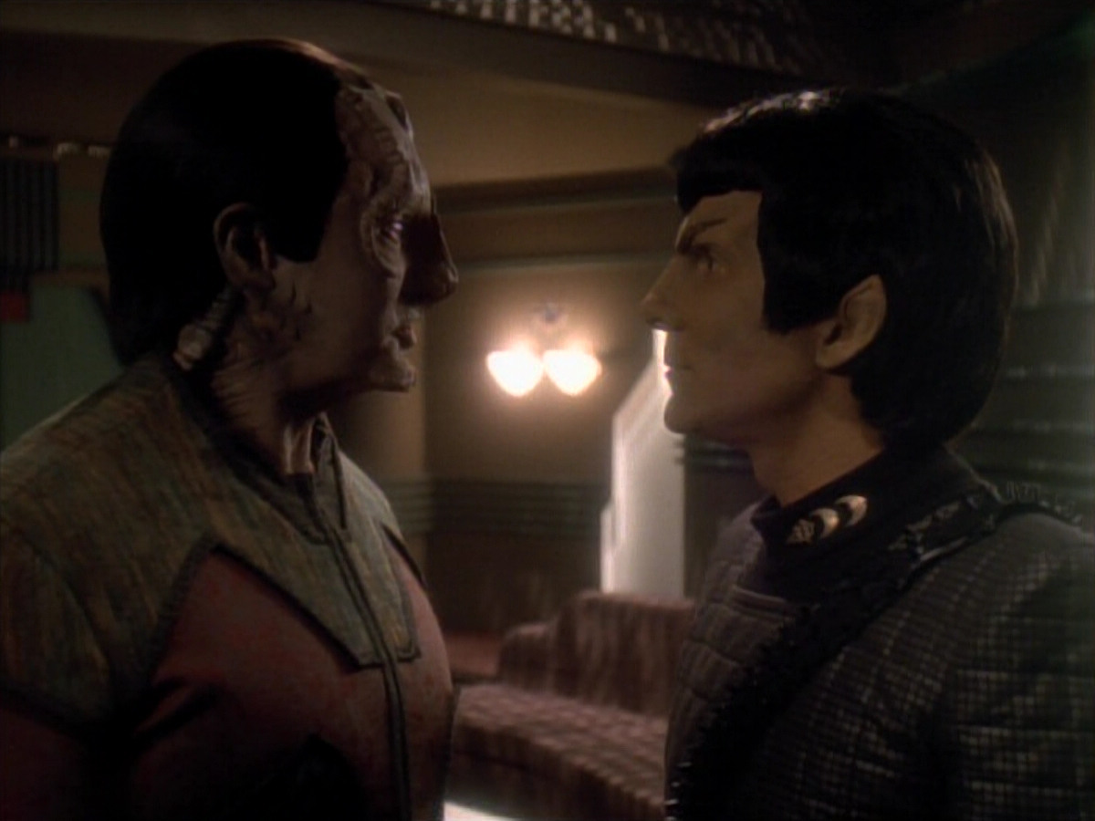 extant_StarTrek_DS9_3x21-TheDieIsCast_02734.jpg