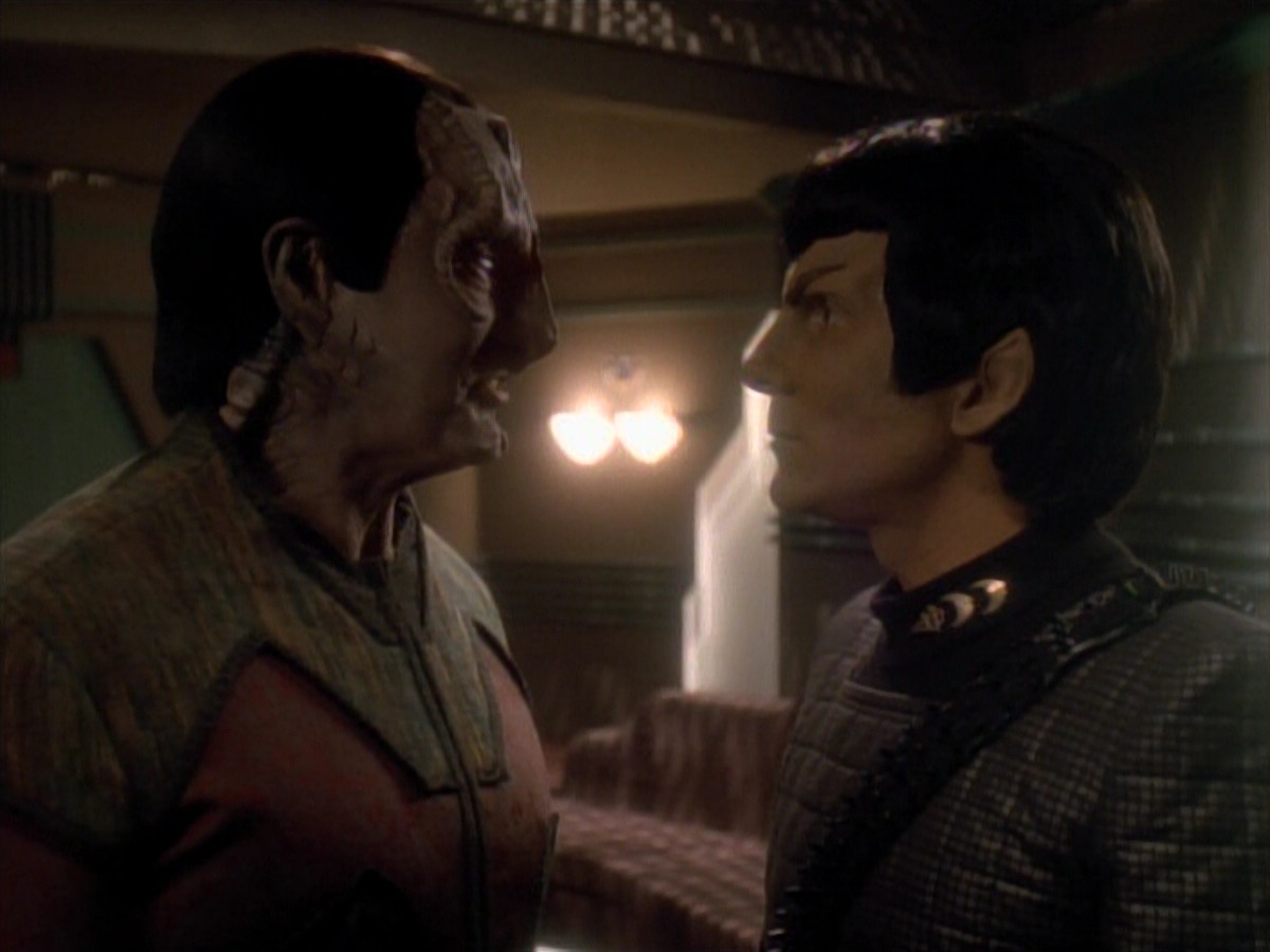 extant_StarTrek_DS9_3x21-TheDieIsCast_02759.jpg