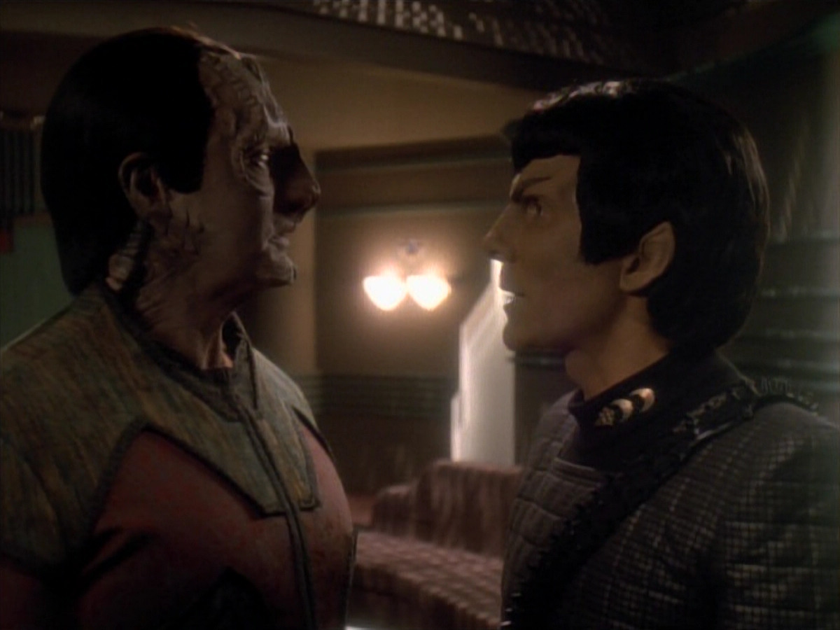 extant_StarTrek_DS9_3x21-TheDieIsCast_02770.jpg