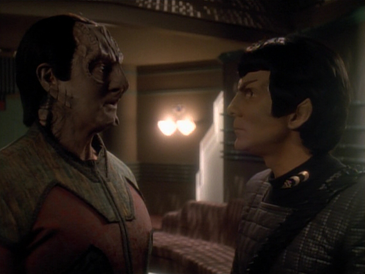 extant_StarTrek_DS9_3x21-TheDieIsCast_02777.jpg