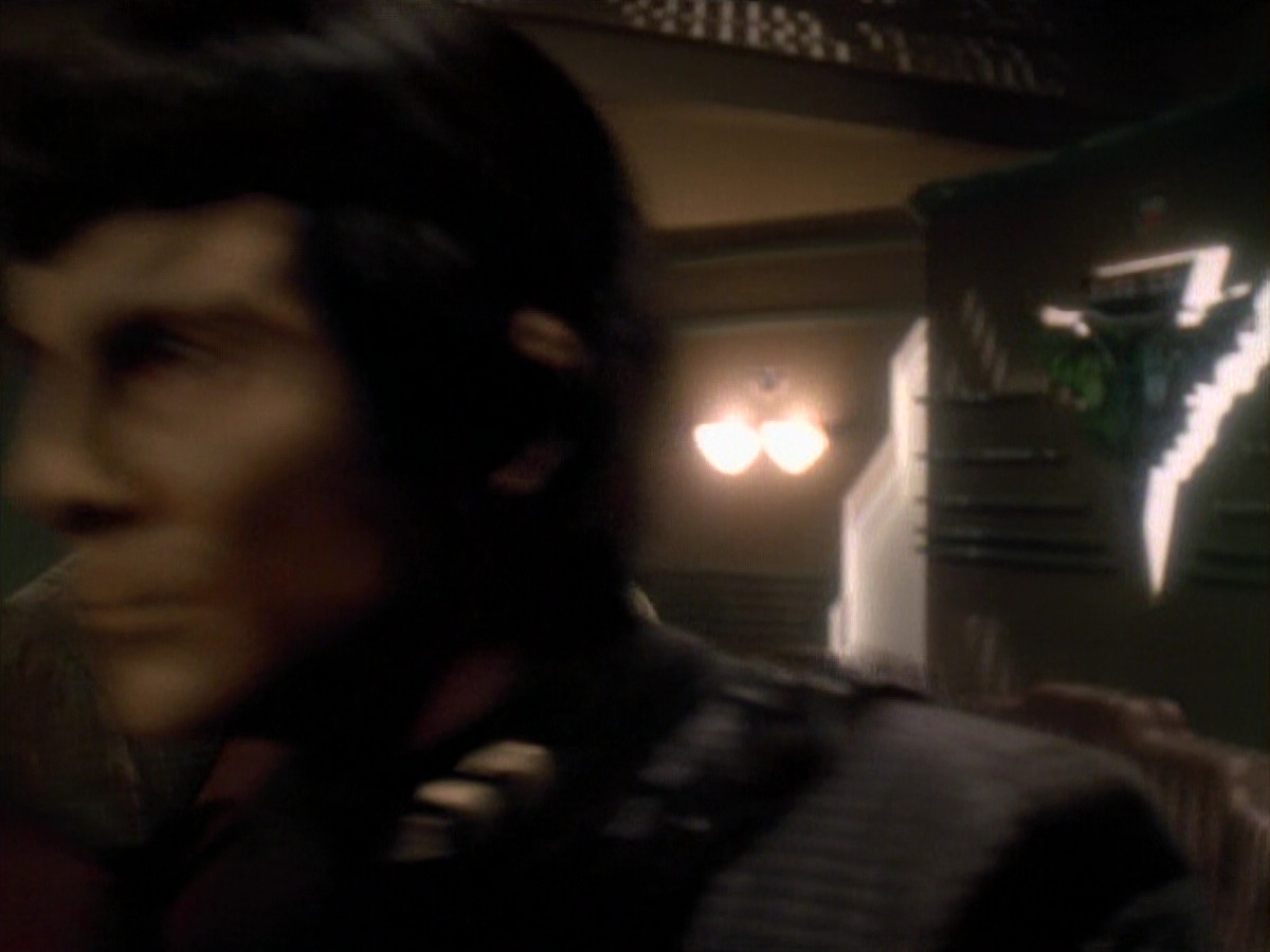 extant_StarTrek_DS9_3x21-TheDieIsCast_02779.jpg