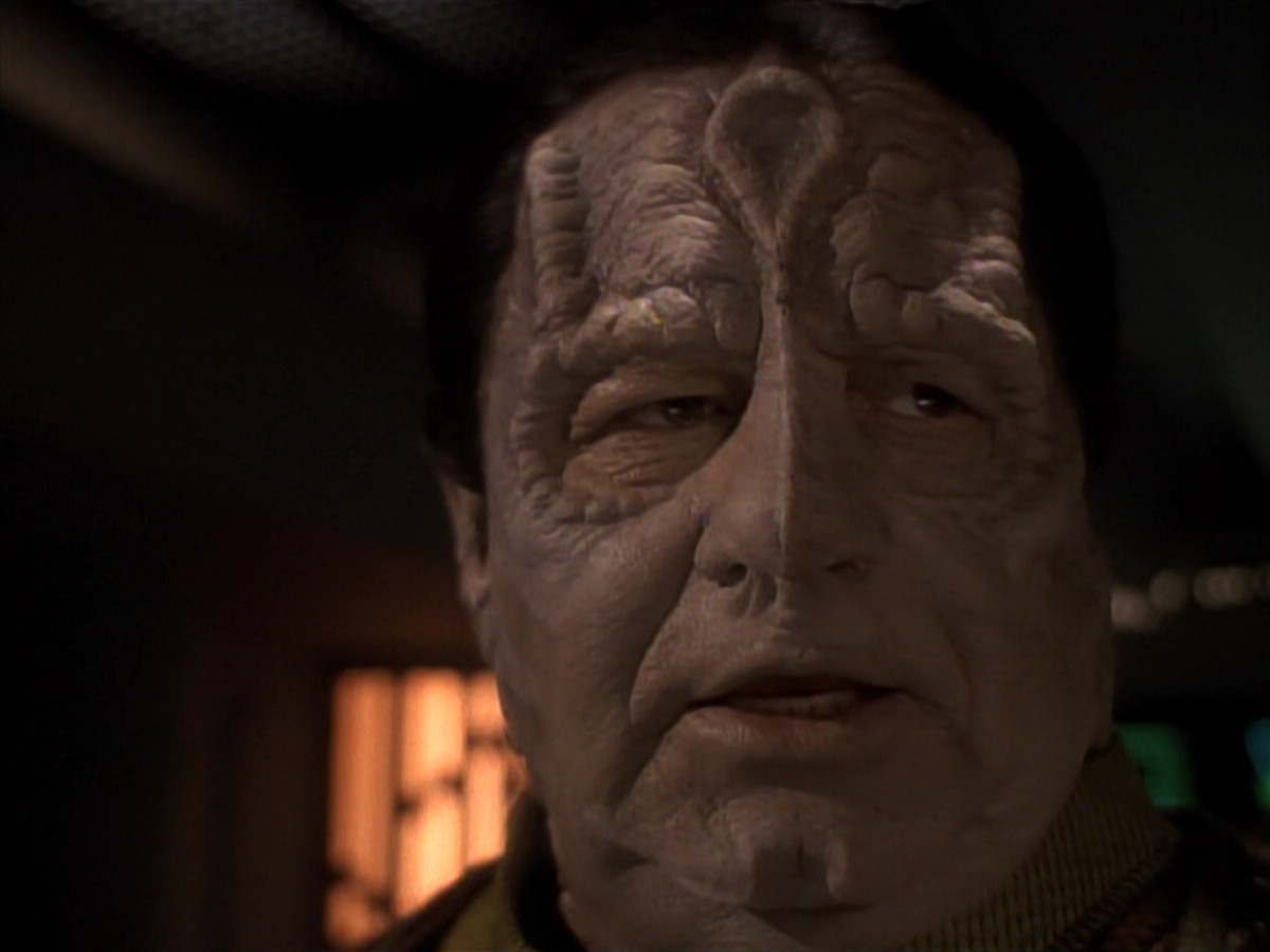 extant_StarTrek_DS9_3x21-TheDieIsCast_02862.jpg
