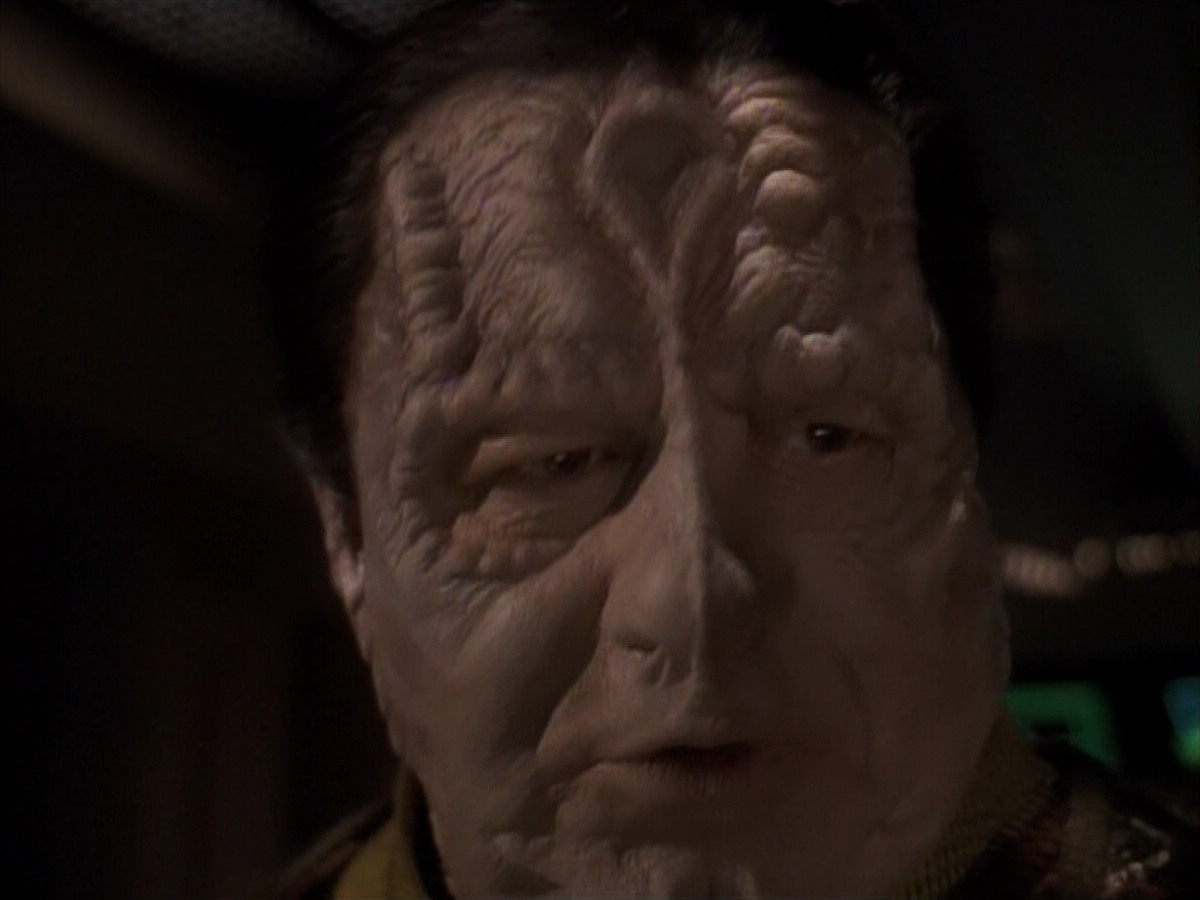 extant_StarTrek_DS9_3x21-TheDieIsCast_02873.jpg
