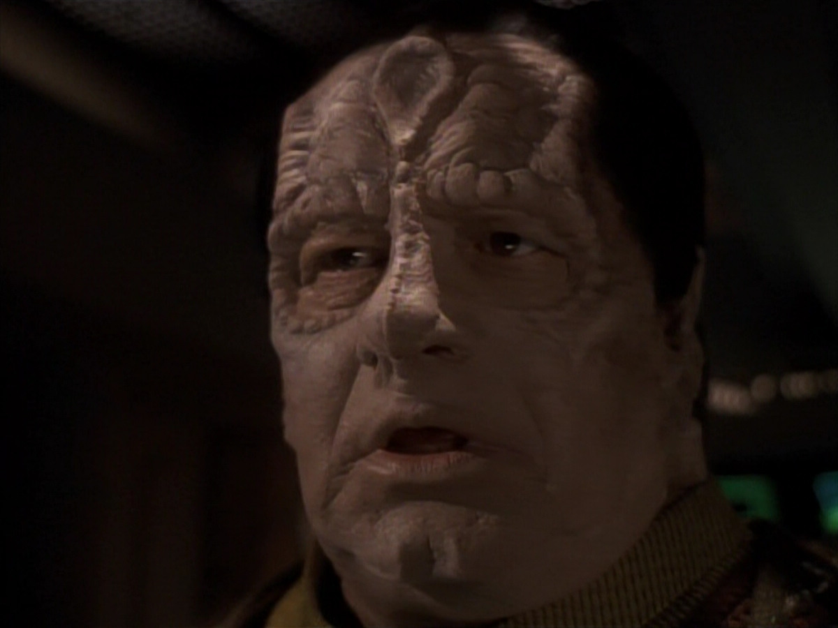 extant_StarTrek_DS9_3x21-TheDieIsCast_02882.jpg