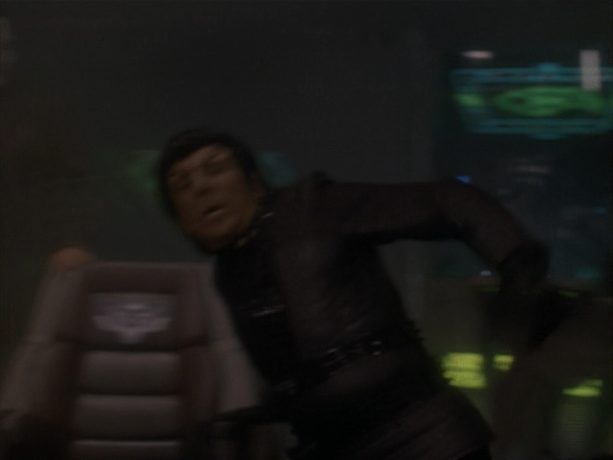 extant_StarTrek_DS9_3x21-TheDieIsCast_02936.jpg