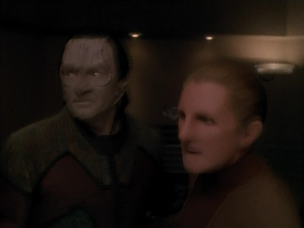 extant_StarTrek_DS9_3x21-TheDieIsCast_03120.jpg