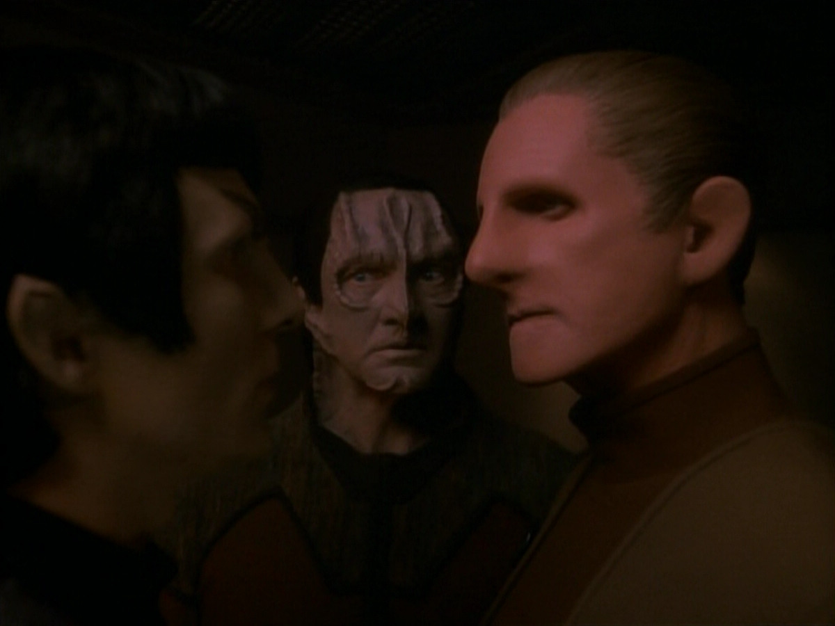 extant_StarTrek_DS9_3x21-TheDieIsCast_03133.jpg