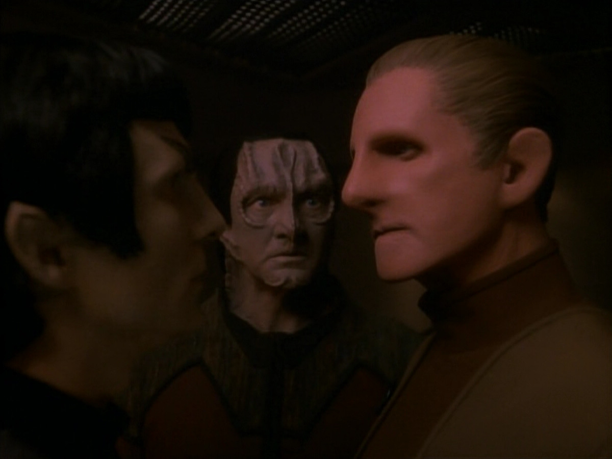 extant_StarTrek_DS9_3x21-TheDieIsCast_03134.jpg