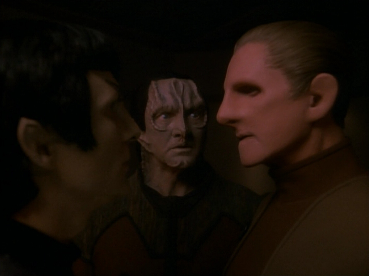 extant_StarTrek_DS9_3x21-TheDieIsCast_03146.jpg