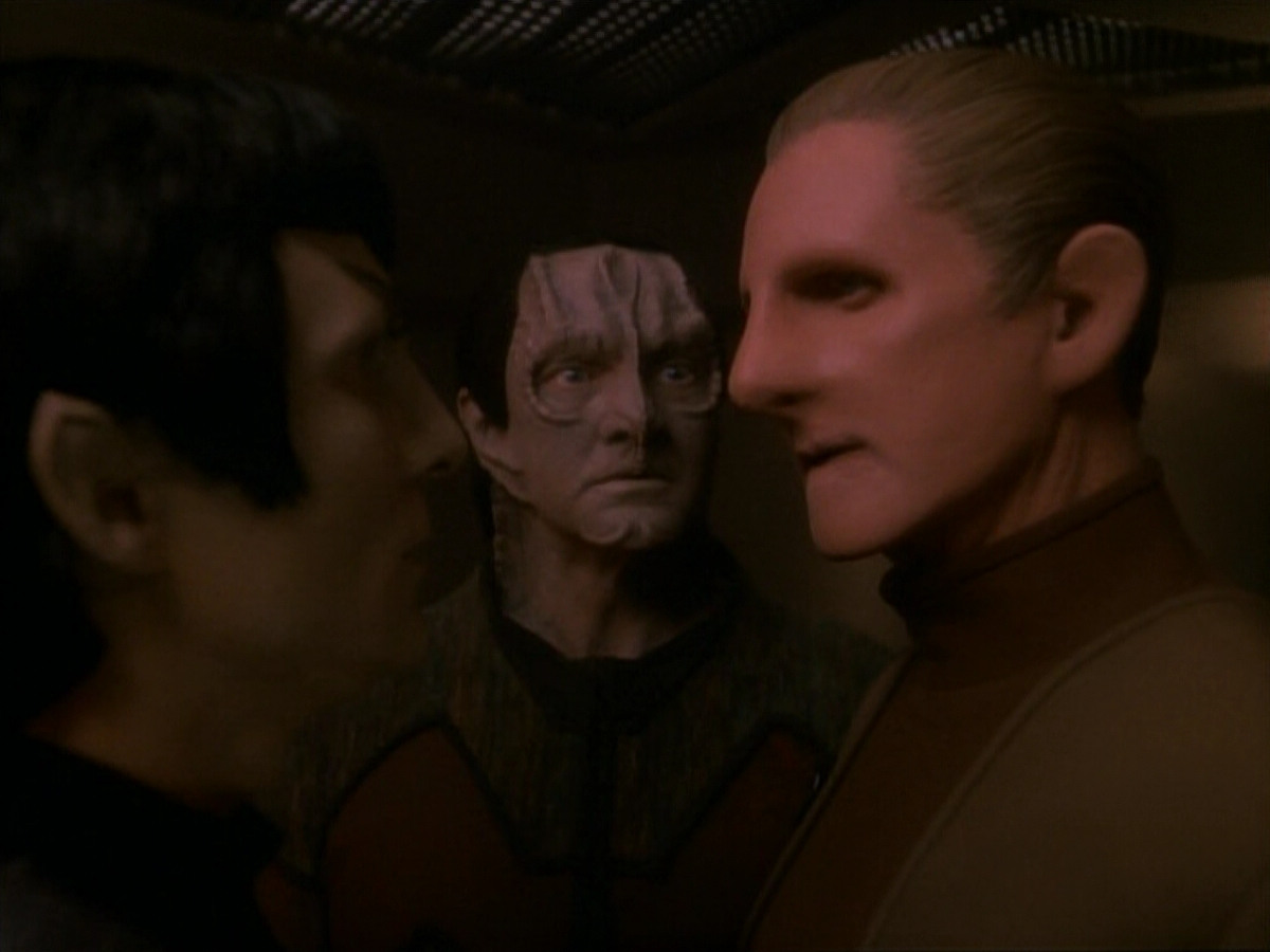 extant_StarTrek_DS9_3x21-TheDieIsCast_03154.jpg