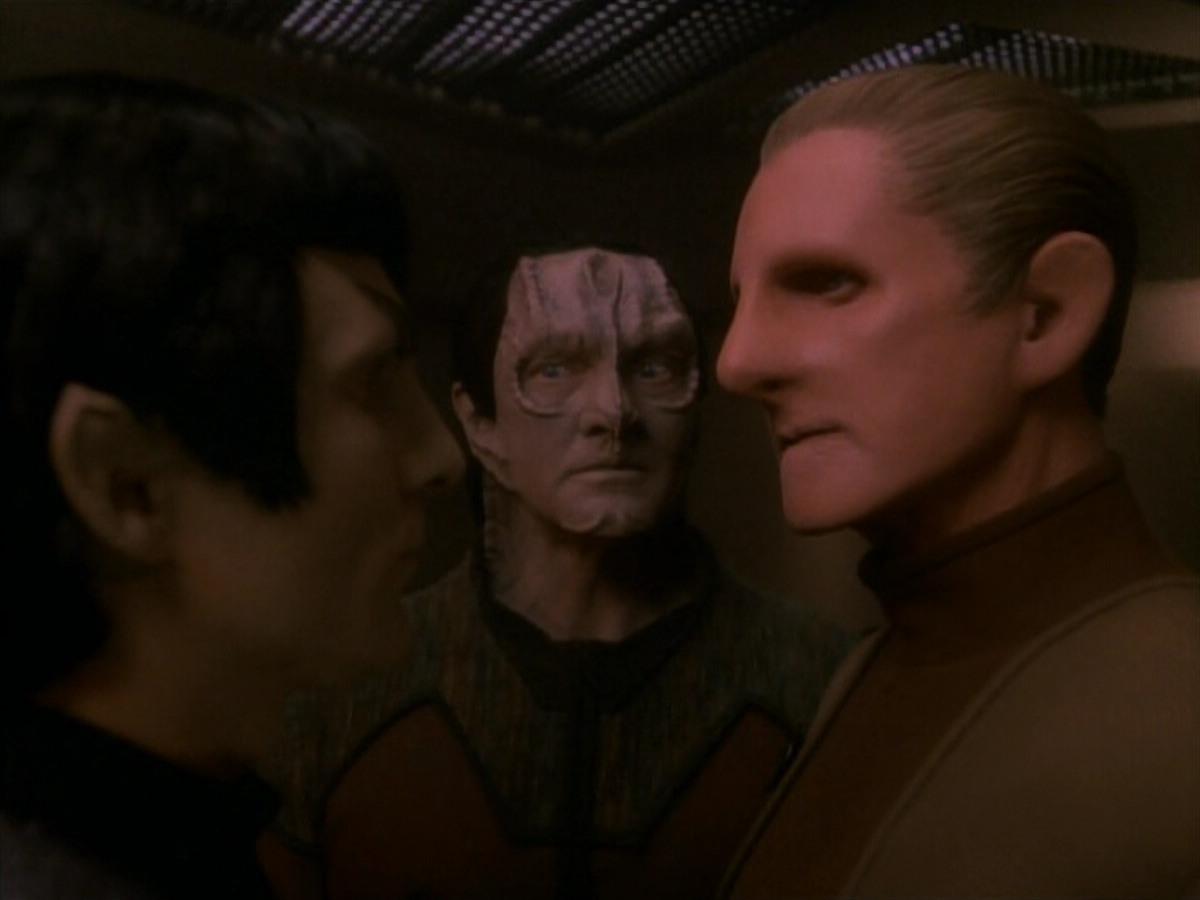 extant_StarTrek_DS9_3x21-TheDieIsCast_03156.jpg