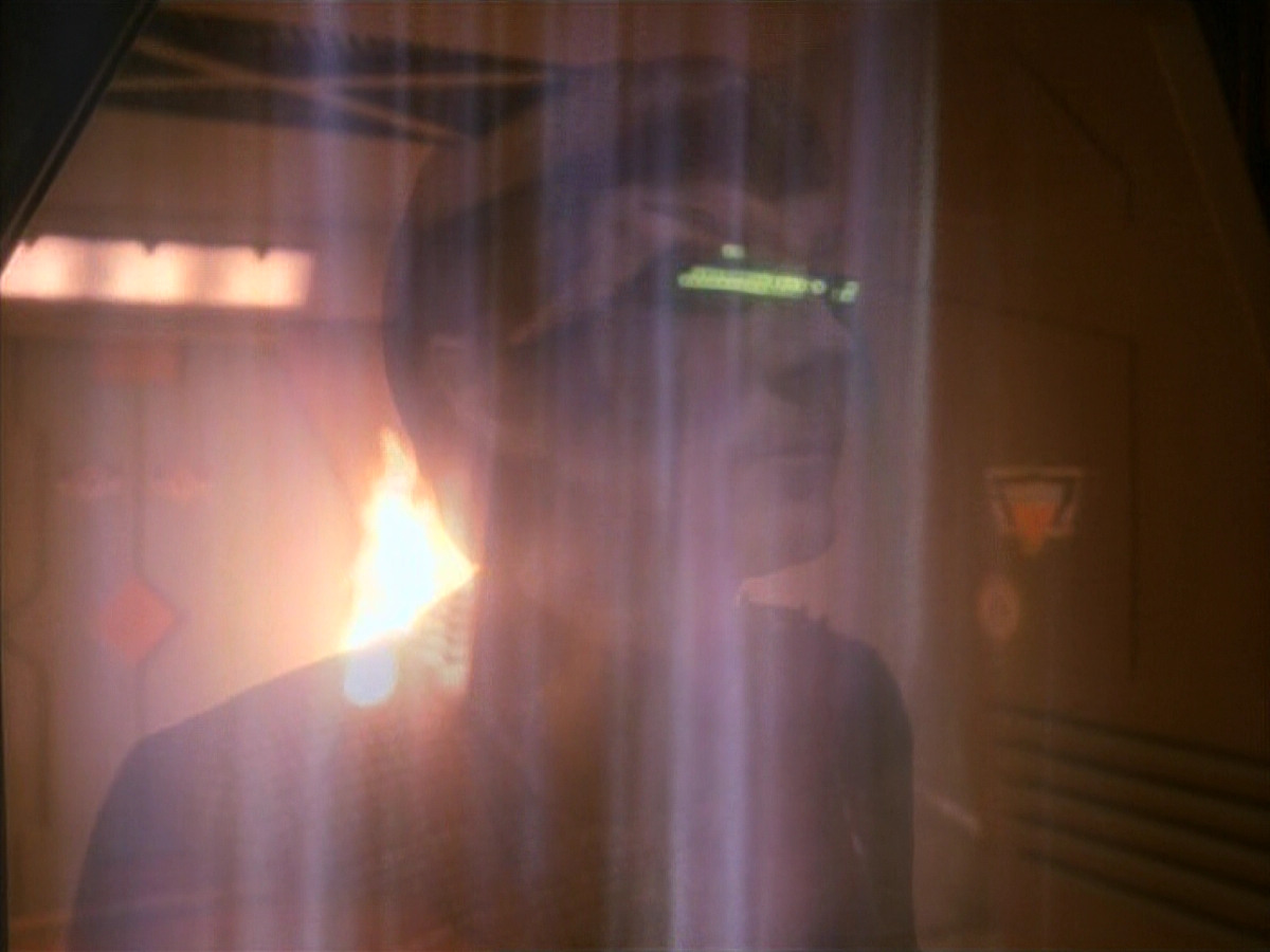 extant_StarTrek_DS9_3x21-TheDieIsCast_03167.jpg