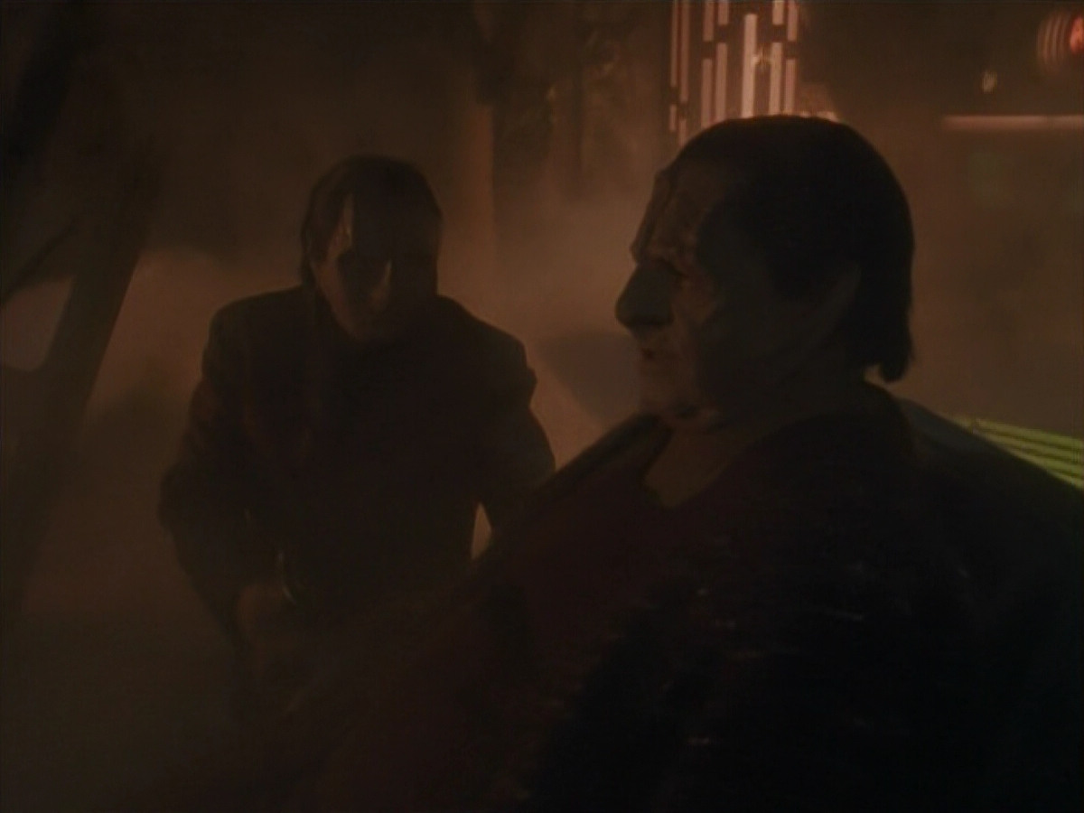 extant_StarTrek_DS9_3x21-TheDieIsCast_03207.jpg