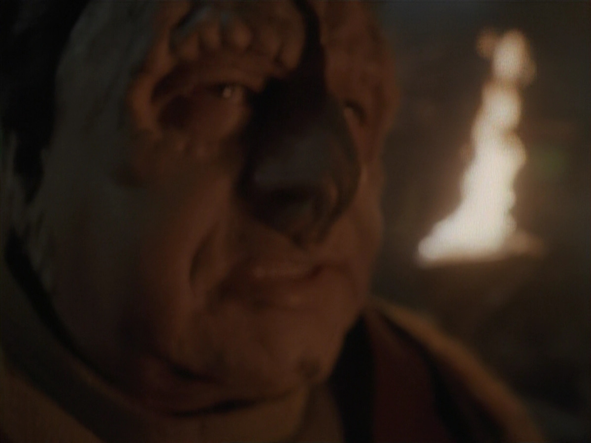 extant_StarTrek_DS9_3x21-TheDieIsCast_03223.jpg