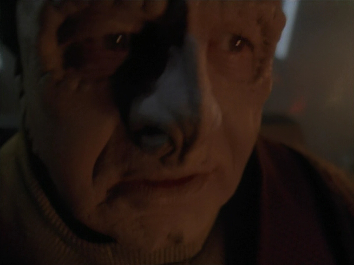 extant_StarTrek_DS9_3x21-TheDieIsCast_03290.jpg