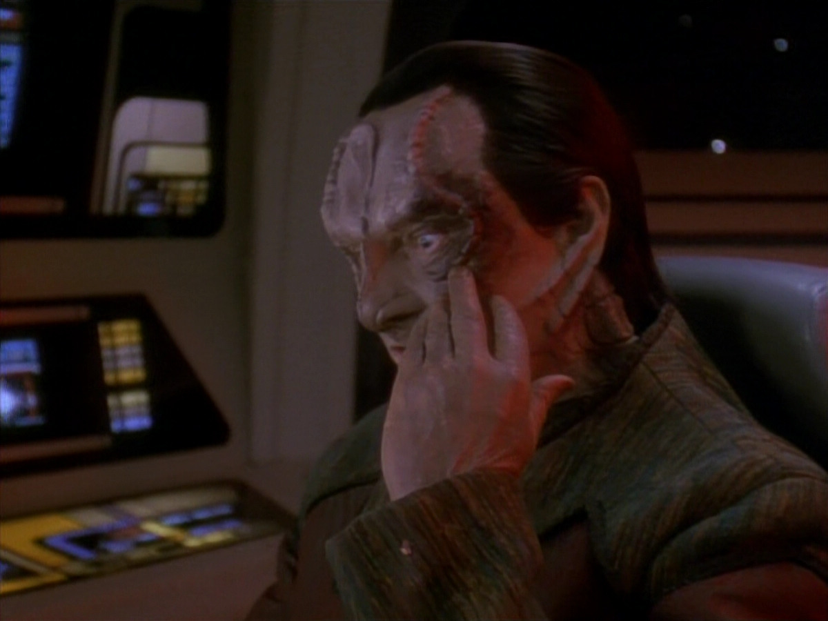 extant_StarTrek_DS9_3x21-TheDieIsCast_03296.jpg