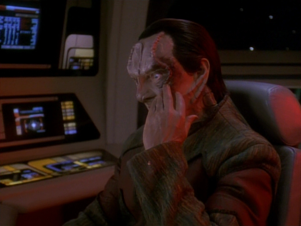 extant_StarTrek_DS9_3x21-TheDieIsCast_03297.jpg