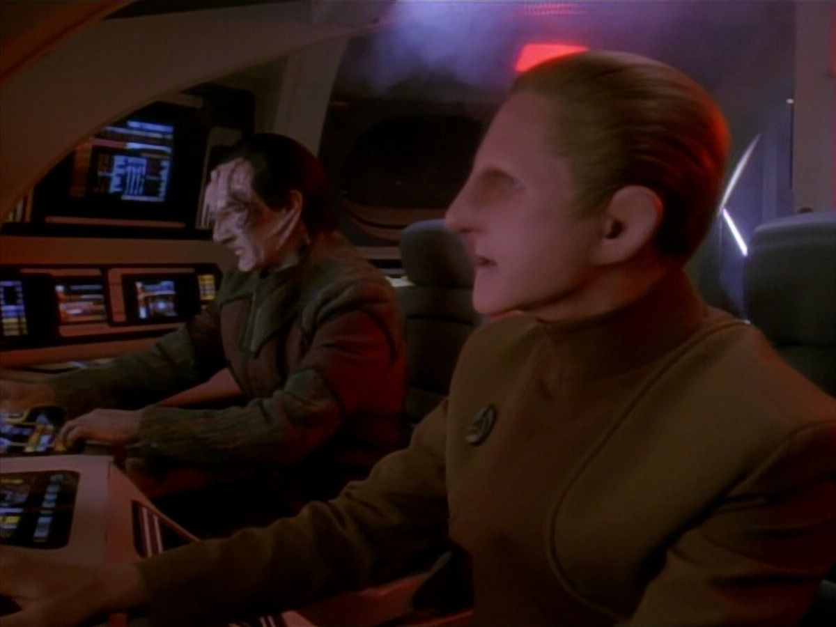 extant_StarTrek_DS9_3x21-TheDieIsCast_03330.jpg