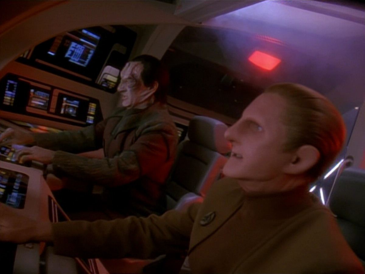 extant_StarTrek_DS9_3x21-TheDieIsCast_03333.jpg