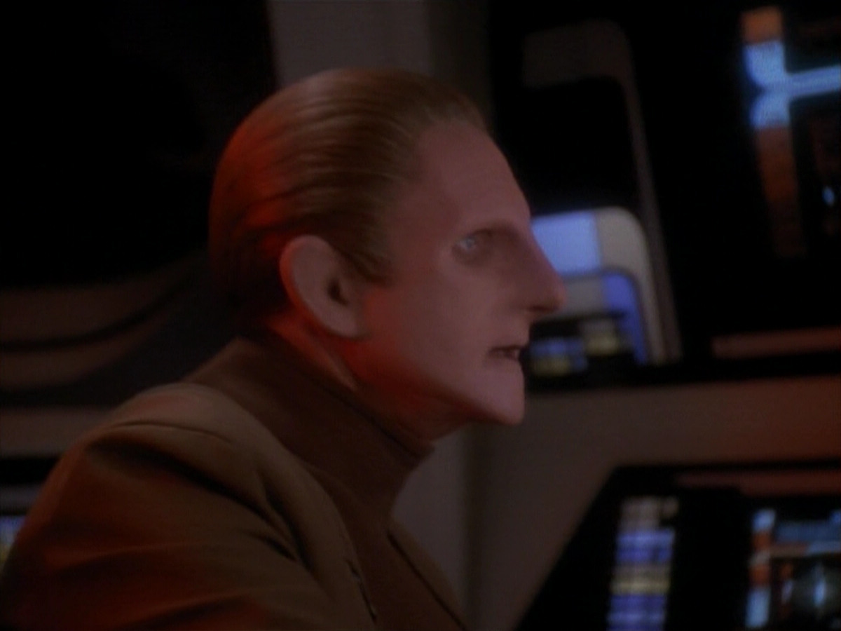 extant_StarTrek_DS9_3x21-TheDieIsCast_03335.jpg