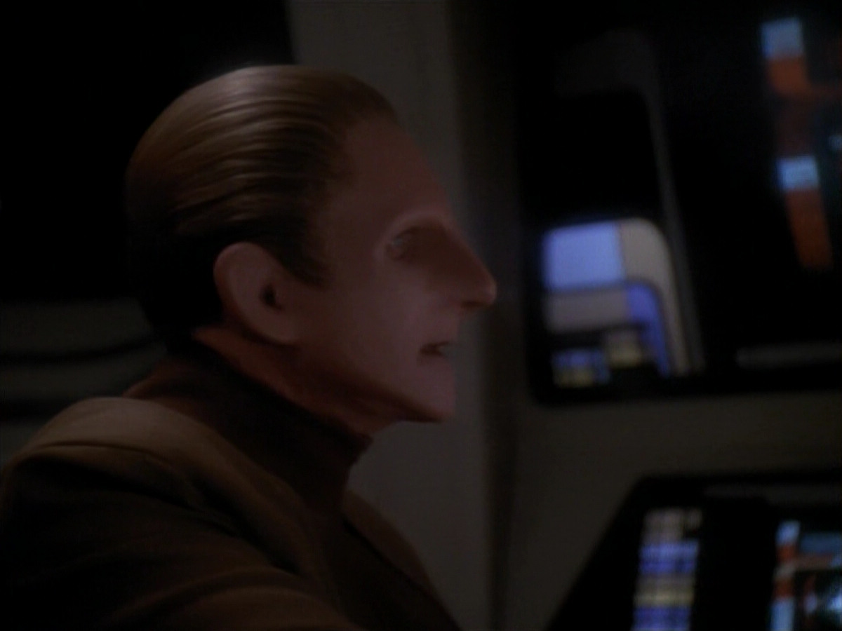 extant_StarTrek_DS9_3x21-TheDieIsCast_03339.jpg